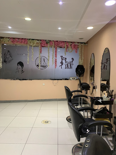 أنثى مختصرة - Saudi Arabia|Mecca 24232|7071