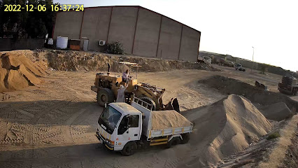 برحة ابوسعد للبطحا والقلابات - Ad Darb - +966 55 578 8237